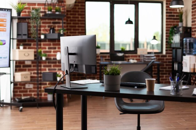 Jak wybrać idealne krzesło do pracy – poradnik dla biurowców