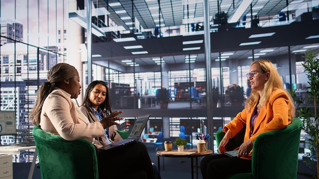 Elastyczność i innowacja: Przyszłość przestrzeni biurowych dla rozwijających się firm