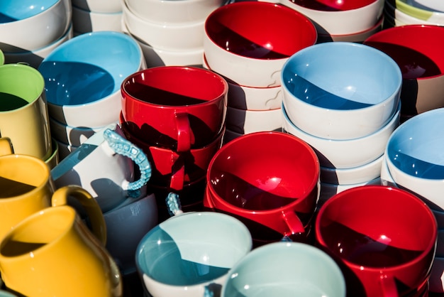 Jak personalizowane produkty ceramiczne mogą wzmocnić strategię marketingową Twojej firmy?